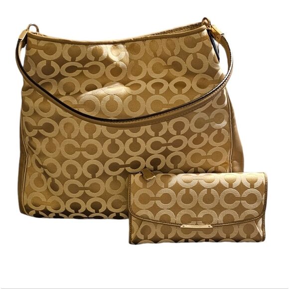 Coach Handbags - COACH Hallie tote bag with wallet